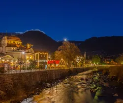 1615-Un Natale Alpino a Merano: Scopri il Fascino dei Mercatini e delle Luci 