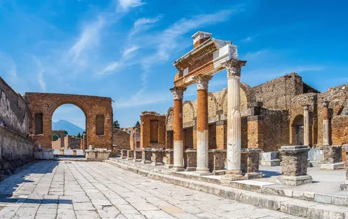 Da Roma: Pompeii ed esperienza nel cratere del Vesuvio con pranzo