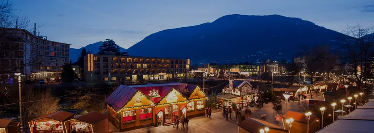 Un Natale Alpino a Merano: Scopri il Fascino dei Mercatini e delle Luci