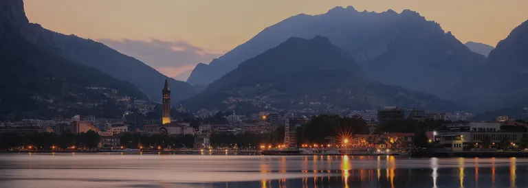 Alla scoperta della Valsassina con visita e degustazione in Caseificio Tipico e luci d’artista a Lecco